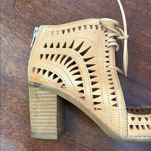 Jeffrey Campbell Stylish Cordillo Lace-Up Mule Tan Peep-Toe Heel, Size 5 - Picture 14 of 15